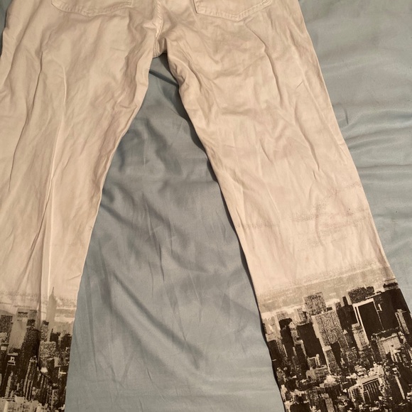 COPY - White NYC printed jeans. - Picture 4 of 4